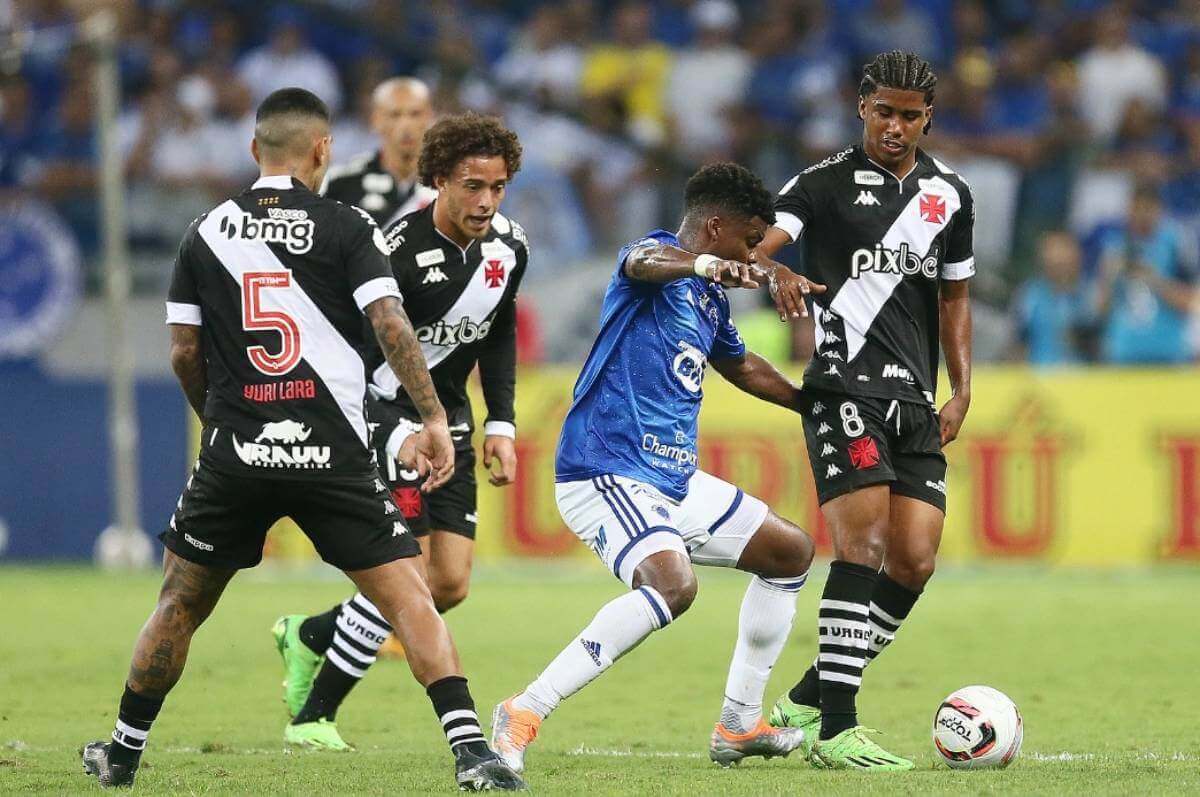 Relembre os últimos duelos entre Cruzeiro x Vasco da Gama Revista